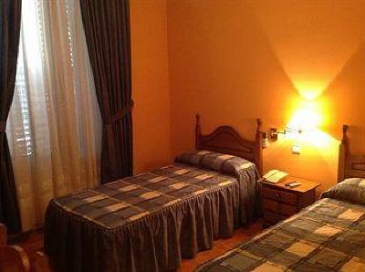 фото отеля Hostal Las Fuentes