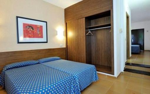фото отеля HOTEL COMPLEJO CALAS DE MALLORCA