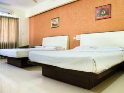 фото отеля Hotel Comfort Inn Vyshak