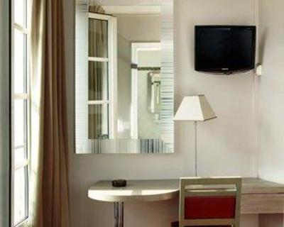 фото отеля Hotel Saint Pierre Paris