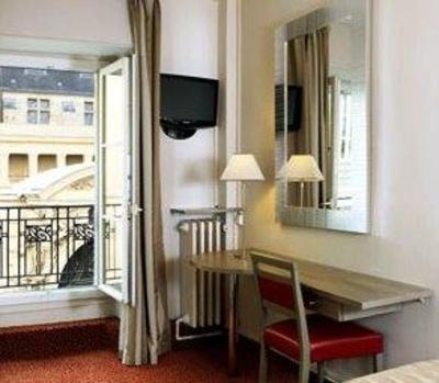 фото отеля Hotel Saint Pierre Paris