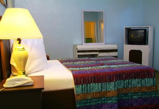фото отеля Parkway Inn Airport Motel