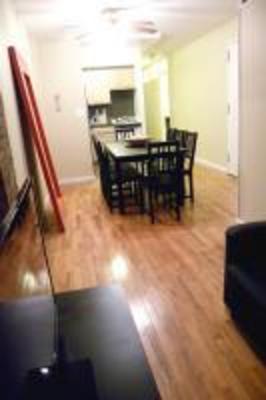 фото отеля Theater District Apartment Puts You In The Center Of NYC