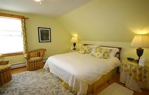 фото отеля Highland Lake Inn Andover