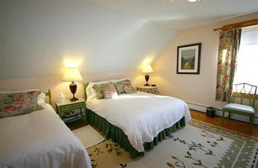 фото отеля Highland Lake Inn Andover