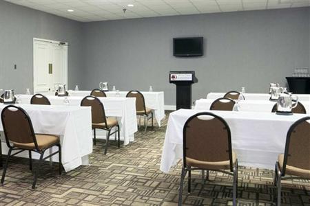 фото отеля Doubletree St. Louis at Westport