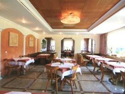 фото отеля Ferienhotel Lenzenhof Wildschonau