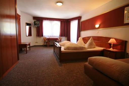 фото отеля Ferienhotel Lenzenhof Wildschonau