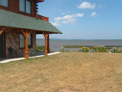 фото отеля Lake Superior Lodge