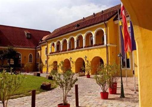 фото отеля Hotel Althof Retz