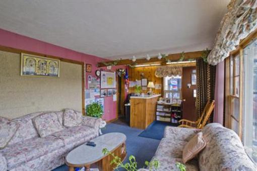фото отеля Americas Best Value Inn Wellsville