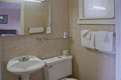 фото отеля Americas Best Value Inn Wellsville