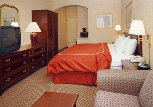 фото отеля Comfort Suites Martinsburg