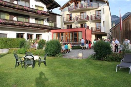 фото отеля Hotel Goldener Stern Abtenau