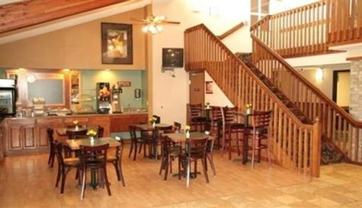 фото отеля AmericInn Lodge & Suites St. Cloud
