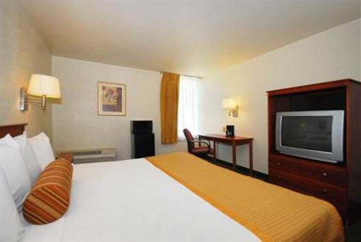 фото отеля Best Western East Brunswick Inn
