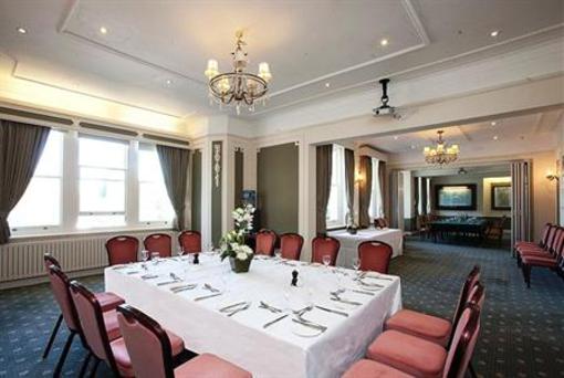 фото отеля Phyllis Court Club Hotel Henley-on-Thames
