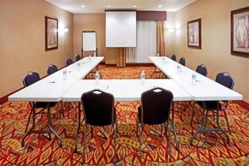 фото отеля Holiday Inn Express Hotel & Suites Mount Pleasant (Texas)
