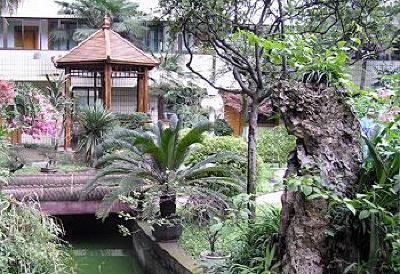 фото отеля Garden Hotel Dongfeng Road Chengdu