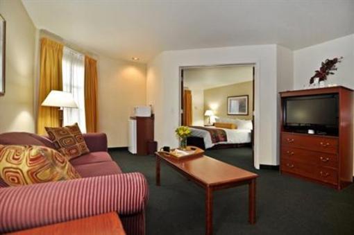 фото отеля BEST WESTERN PLUS Villa Del Lago Inn