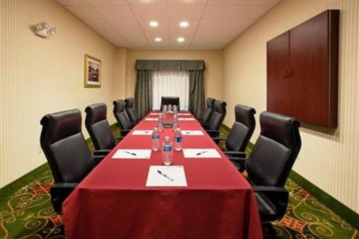фото отеля Holiday Inn Express Hotel & Suites Monaca