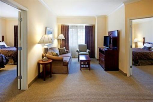 фото отеля Staybridge Suites San Antonio Sea World