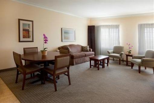 фото отеля Staybridge Suites San Antonio Sea World