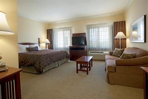 фото отеля Staybridge Suites San Antonio Sea World