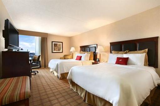 фото отеля Crowne Plaza Newark Airport