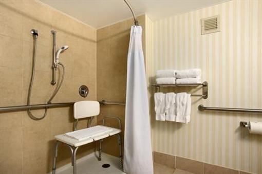 фото отеля Crowne Plaza Newark Airport