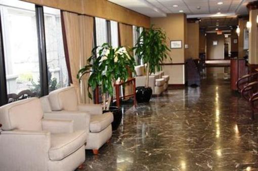 фото отеля Crowne Plaza Newark Airport