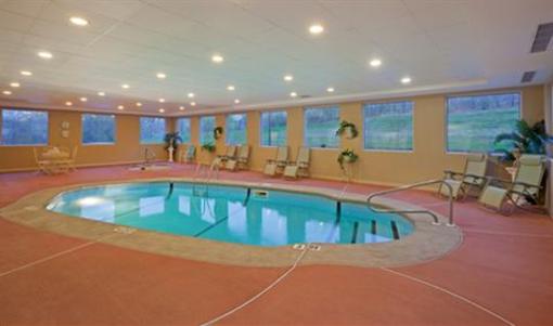 фото отеля Holiday Inn Express Swansea (Massachusetts)