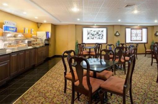 фото отеля Holiday Inn Express Swansea (Massachusetts)