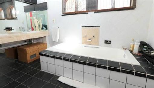 фото отеля Twin Waters Guest House Johannesburg
