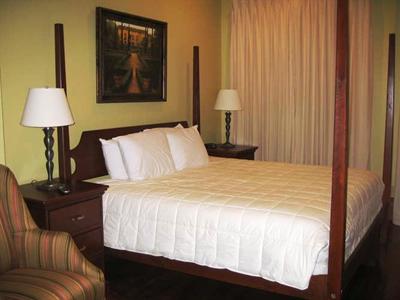 фото отеля Prytania Oaks Hotel