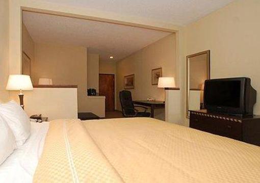 фото отеля Comfort Suites Louisville Jeffersontown