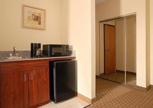 фото отеля Comfort Suites Louisville Jeffersontown