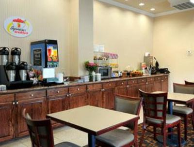 фото отеля Super 8 IAH West / Greenspoint