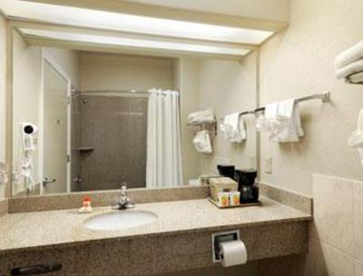 фото отеля Super 8 IAH West / Greenspoint