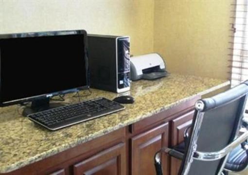 фото отеля Comfort Inn & Suites Chesapeake