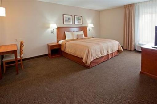 фото отеля Candlewood Suites I-10 East