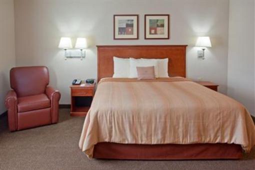 фото отеля Candlewood Suites I-10 East