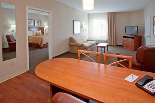 фото отеля Candlewood Suites I-10 East