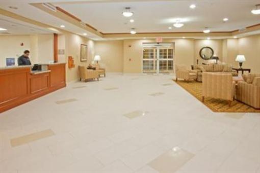 фото отеля Candlewood Suites I-10 East