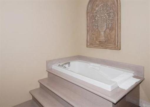 фото отеля Comfort Suites - Near the Galleria