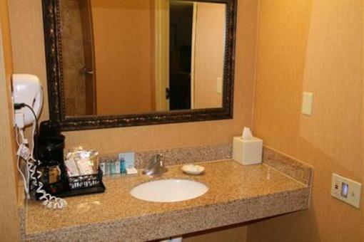фото отеля Hampton Inn & Suites McComb