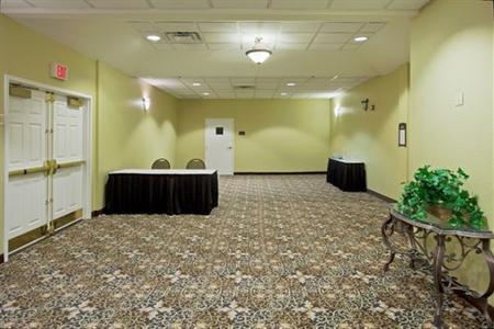 фото отеля Staybridge Suites Orlando Airport South