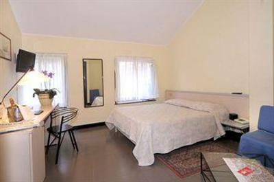 фото отеля Grand Hotel Mediterranee Genoa