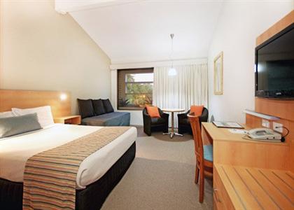 фото отеля Quality Inn Airport International
