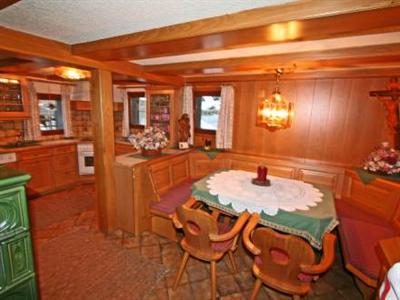 фото отеля Holiday House Lungotz